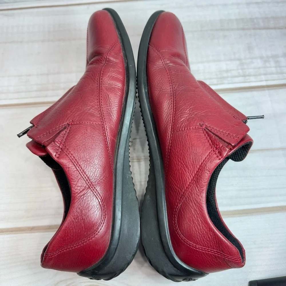 Ecco Dark Barn Red Leather Slip-On Loafer Shoes with Zipper Black Rubber Sole
